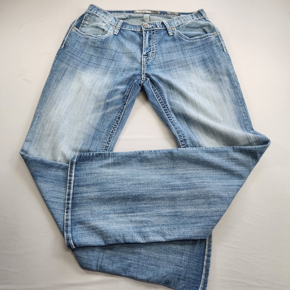 BKE Jeans Mens 34 L Derek Boot Stretch Relaxed Fit Bootcut Buckle Casual Work